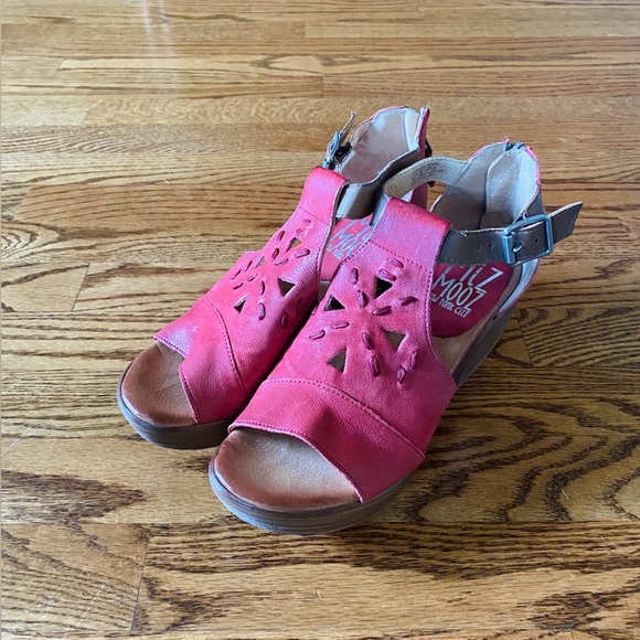 Pink Leather Wedges - Picture 6 of 9